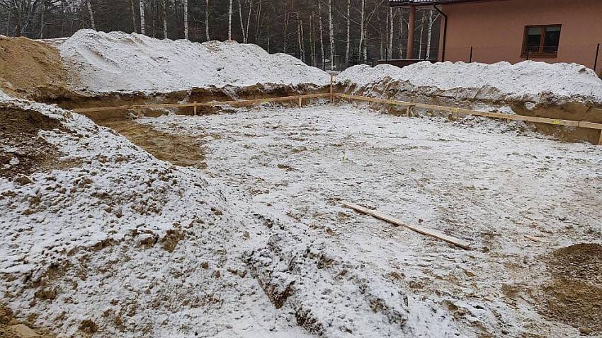 Можно ли зимой заливать фундамент для дома?