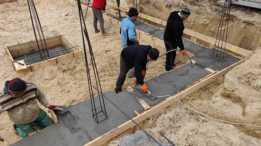 Бригада или строительная компания? Кому доверить строительство